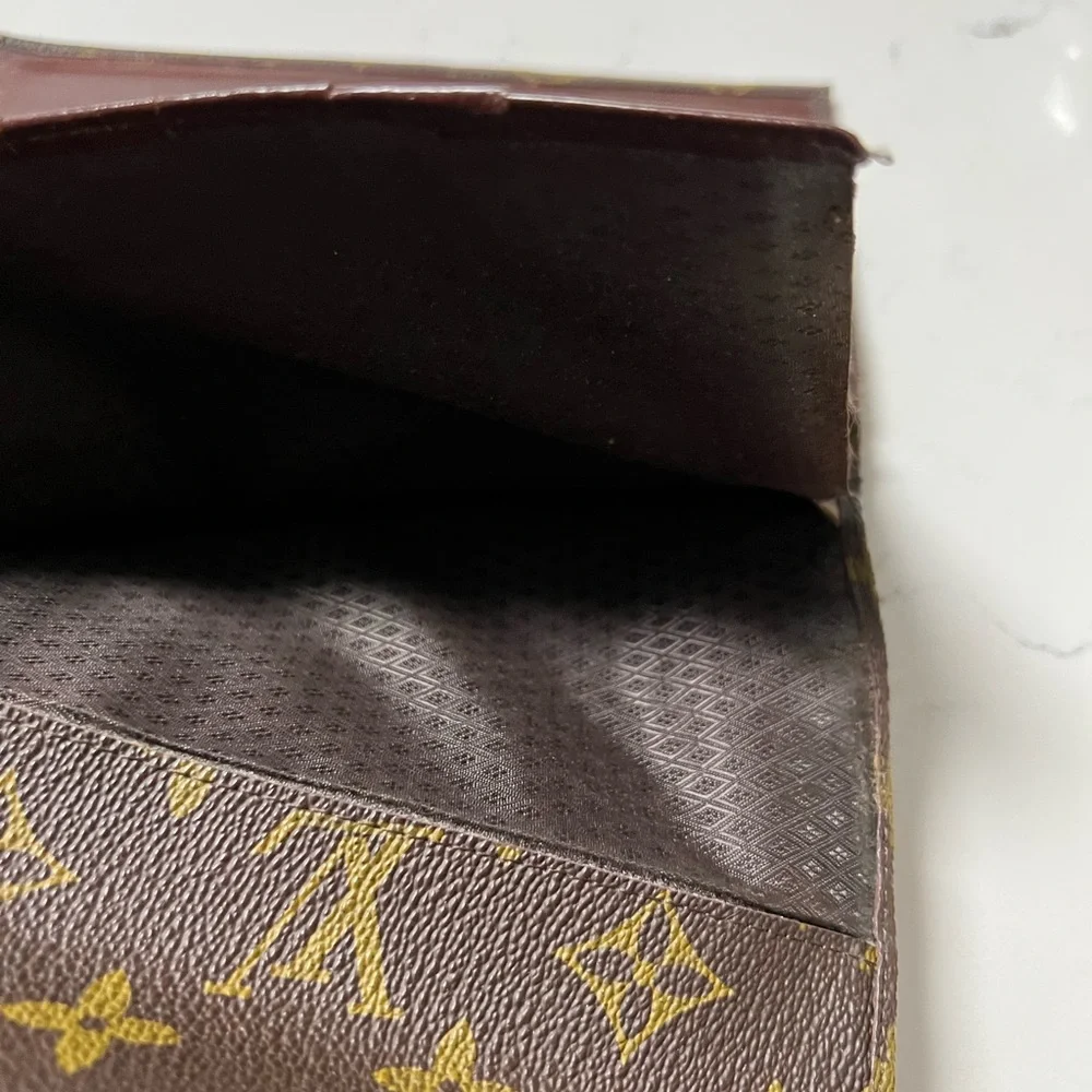 LOUIS VUITTON LV Wallet